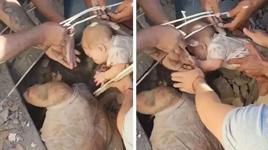 7.4’lük deprem sonrası mucize! Bebek 2 gün sonra enkazdan sağ çıktı