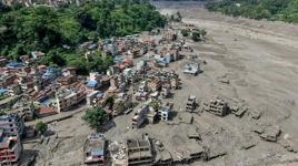 Nepal'de 'ölüm' seli! En az 800 kişi kayıp, şok iddia: 'Dev parça koptu'