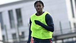 Galatasaray, Bitshiabu’yu kiraladığını resmen açıkladı! Oyuncu İstanbul'a geldi