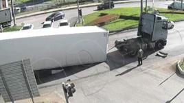 Şaşkına çeviren kaza! Trafikte seyir halindeyken...