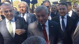 Ahmet Davutoğlu adliyede! ‘Cumhurbaşkanına hakaret’ suçlamasıyla ifade verdi