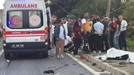 Düzce'de fındık işçilerini taşıyan araç tırla çarpıştı; 4 ölü, 9 yaralı