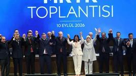 4 belediye başkanı AK Parti'ye katıldı: Rozetlerini Cumhurbaşkanı Erdoğan taktı