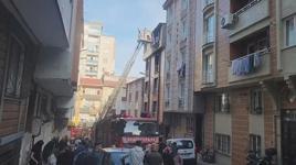 Esenyurt'ta 5 katlı binada yangın! Mahsur kalan 5 kişi kurtarıldı