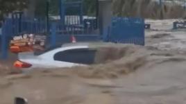 İstanbul'u sel vurdu! Megakentten korkunç görüntüler