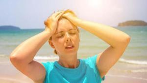 Sıcak günlerde görülen baş ağrısı ve kusma güneş çarpması belirtisi mi