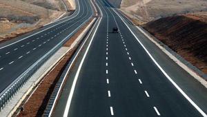 Kara yollarında bu yıl 50 kaza kara noktası için 117 milyon lira harcanacak