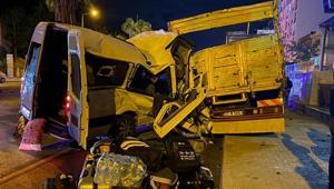 Antalyada feci kaza Ölü ve yaralılar var...