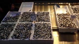 Hamsi fiyatlarında fırtına artışı Hamsi fiyatlarında fırtına artışı