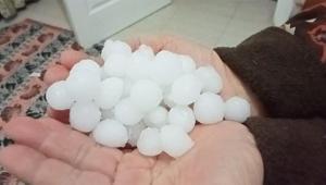Yer: Mersin Bilye büyüklüğünde dolu yağdı Yer: Mersin Bilye büyüklüğünde dolu yağdı