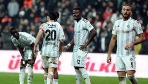 ⚫️⚪️#BurakYılmaz maç sonu taraftarları selamladı #Beşiktaş #İstanbulspor