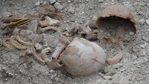 Burdur’da kanalizasyon kazısında bulunan insan kemikleri çıkarıldı