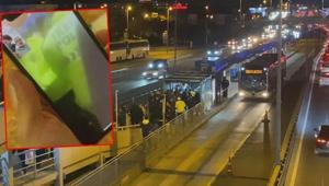 Metrobüste korku dolu anlar Havaya rastgele ateş etti
