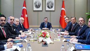 Cevdet Yılmaz, DEİK Başkanı Olpak ve iş konseyi başkanlarıyla bir araya geldi