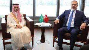 Dışişleri Bakanı Hakan Fidan, Suudi Arabistan Dışişleri Bakanı bin Ferhan ile görüştü