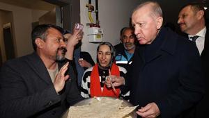 Cumhurbaşkanı Erdoğan Adıyamanda depremzede aileyi ziyaret etti