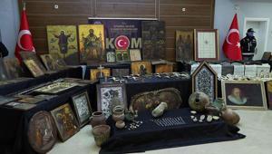 İstanbulda dev tarihi eser operasyonu Tam 931 obje ele geçirildi