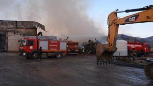Afyonkarahisarda fabrika yangını Müdahale sürüyor