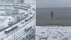 İstanbulda buz gibi havaya aldırmadı denize girdi