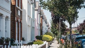 İngilterede ilk kez ev alanların sayısı arttı