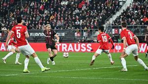 Hollanda basınında gündem Galatasaray AZ futbol dersi verdi