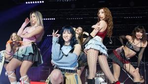 Türkiyenin yeni kız grubuna ilgi büyüyor İlk konser gerçekleşti