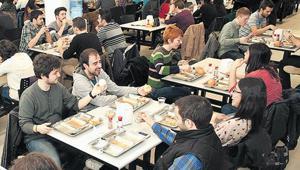 Üniversite yemekhaneleri zamlı açıldı
