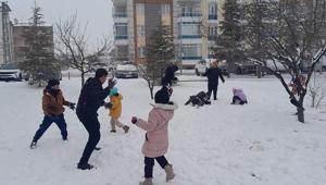 Kırklarelinde kar nedeniyle eğitime bir gün ara verildi
