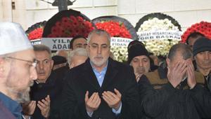 Bakan Işıkhanın ablası, İzmirde son yolculuğuna uğurlandı