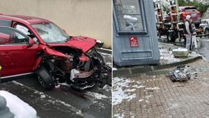 İstanbulda karlı yolda kayan cip dehşet saçtı