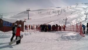 Kartalkaya faciası sonrası bir kayak merkezinde konaklama ve telesiyej hizmetleri durduruldu