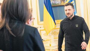 Zelenskiy imza için bekleniyor