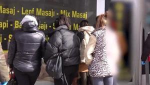 Fuhuş operasyonunda gizli geçit detayı Özel müşterilere VIP hizmeti