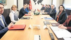 ‘Suriye’de ayrılıkçı hareketlere yer yok’