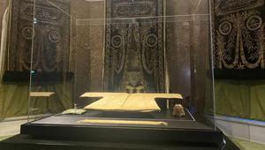 Hırka-i Şerif ziyarete hazır Yarın saat 10.00da ziyaret açılacak