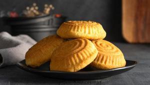 Ramazanda mideyi şişirmeyen irmik helvası Şerbeti anında çekiyor, lokum gibi