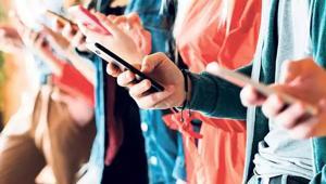 İsveçten flaş karar Okullarda akıllı telefonlar yasaklandı