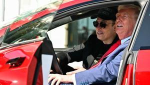 Trumpa Tesla için soruşturma talebi