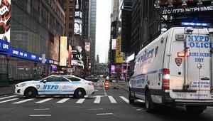 ABDde Times Meydanında bir kişi ateşe verildi