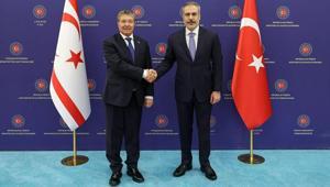 Dışişleri Bakanı Hakan Fidan, KKTC Başbakanı Üstel ile görüştü