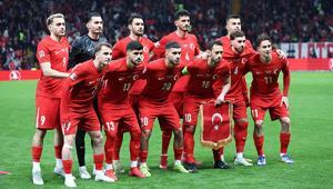 Milli Takımda yıldız futbolcu kadrodan çıkarıldı Resmen açıklandı