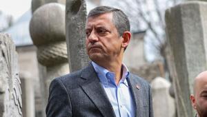 CHP Genel Başkanı Özel, Şehzadebaşı Camiini ziyaret etti