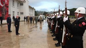 Bakan Güler ve kuvvet komutanlarından Çanakkalede Barbaros Şehitliğine ziyaret