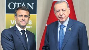 Macron’dan bayram telefonu
