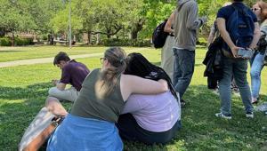 ABDde üniversitesiye silahlı saldırı Ölü ve yaralılar var