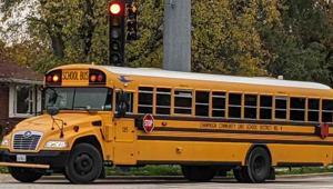 Güney Carolina’da okul otobüsü devrildi: 1 ölü