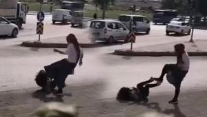 Yer: Gaziantep İki kadın birbirine girdi