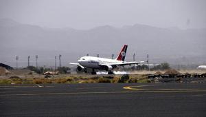 İsrailin bombaladığı Sana Havalimanında tüm uçuşlar askıya alındı