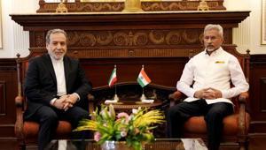 İran ile Hindistan dışişleri bakanları bir araya geldi