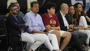 Ergin Ataman, Galatasarayı yalnız bırakmadı Sarp Ataman da tribünde